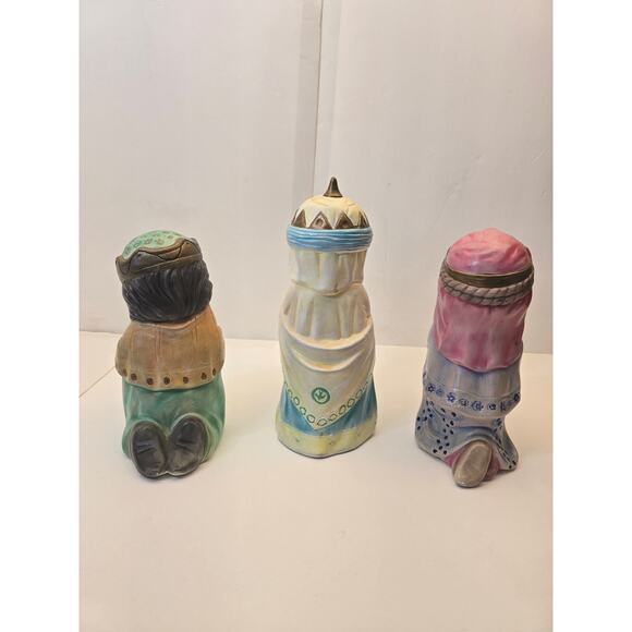 Vintage 3-Piece Wise Men Nativity Figurine Set Ceramic Pastel Christmas Decor - Picture 2 of 9